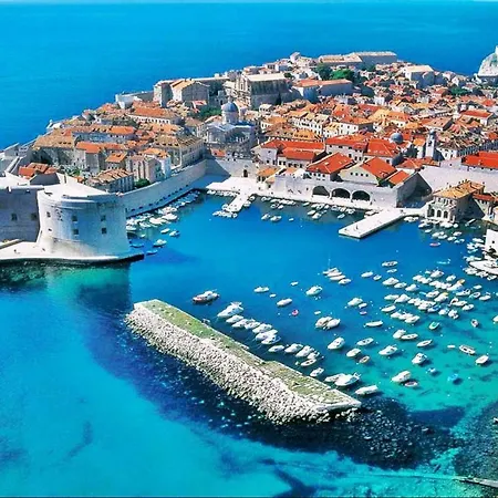 Topdeck Exclusive Apartment